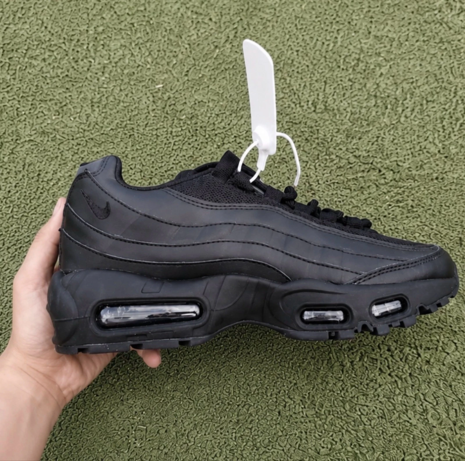 Nike Air Max 95 Negras